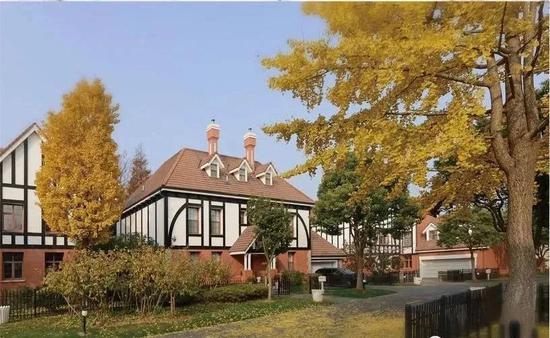 上海楼市太魔幻:最高一套8000万排队抢豪宅竟打起来了