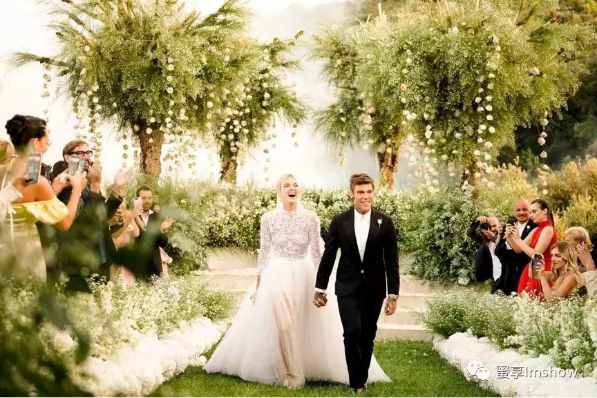 从法律系学生到宇宙时尚博主,Chiara做了些什么?