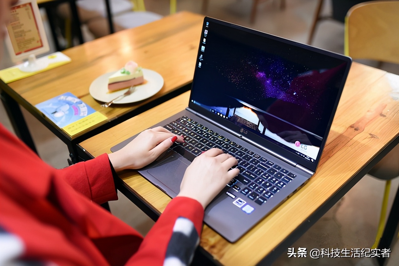 性能与续航并存的笔记本电脑推荐,2022续航能力强的笔记本电脑排行