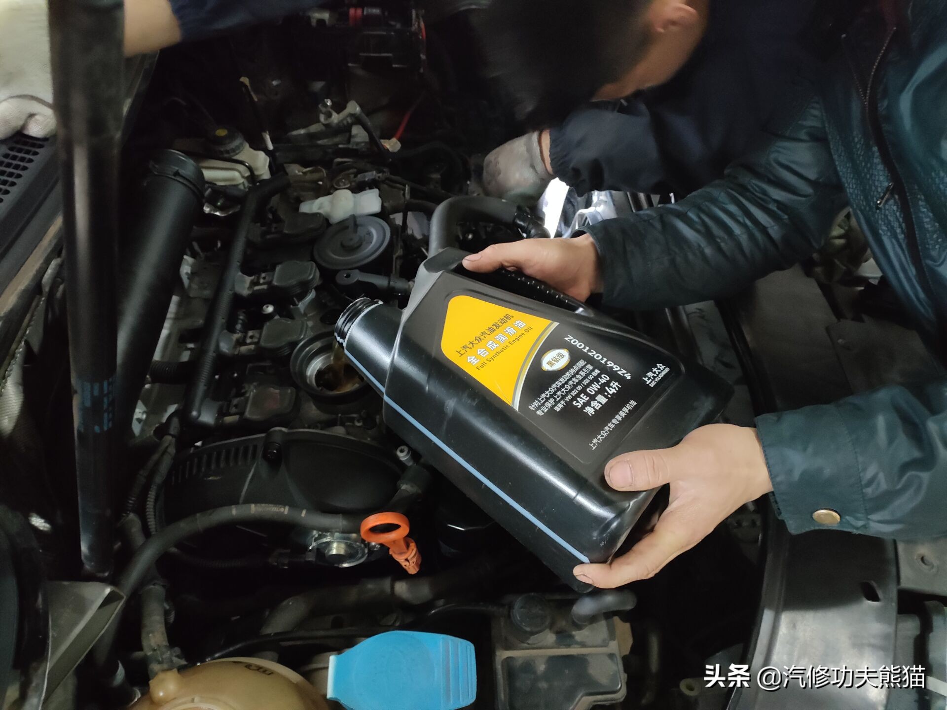 斯柯达昊锐烧机油维修视频,大众斯柯达昊锐1.8t烧机油