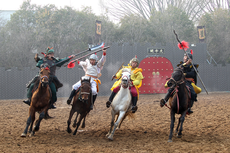 三英战吕布汕尾版,三英战吕布vs关羽