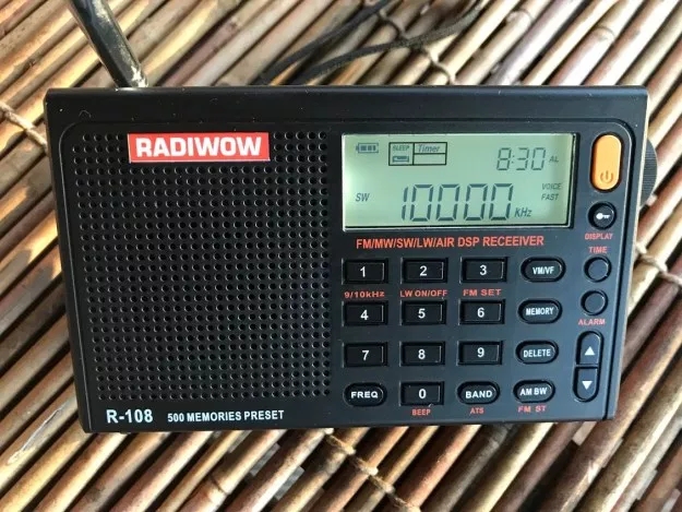 RADIWOWR-108一款全新的DSP短波便携式收音机,含航空和长波段