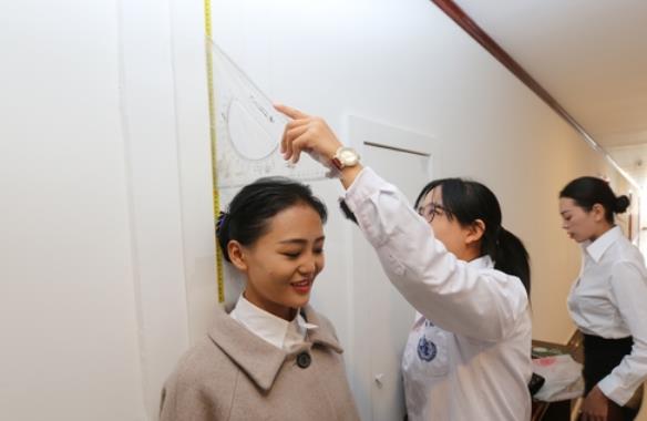 初中生身高体重标准表格2021,初中生身高不达标怎么办