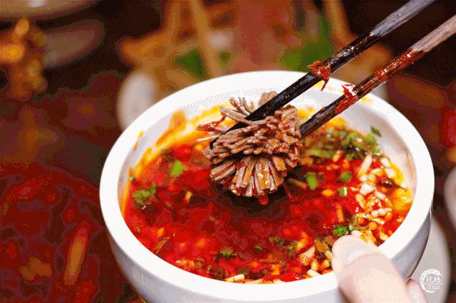 日均爆排1000+！壕涮八道硬核招牌，明星接连翻牌的巴蜀火锅来了