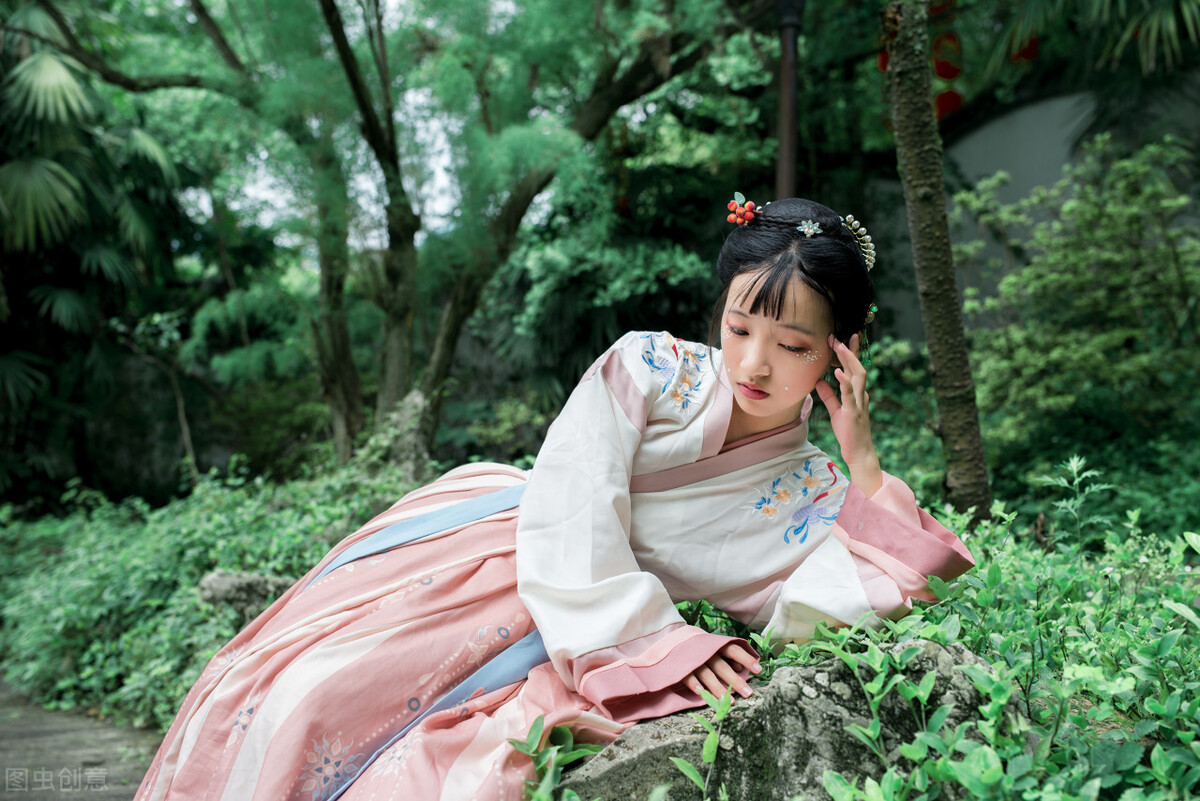 亲生父亲利用我结交权贵，身不由己的我一心错付，结局竟如此悲凉