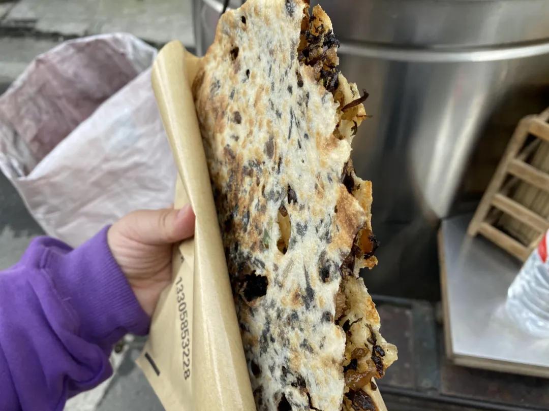 烧饼网红小摊,安徽歙县网红烧饼