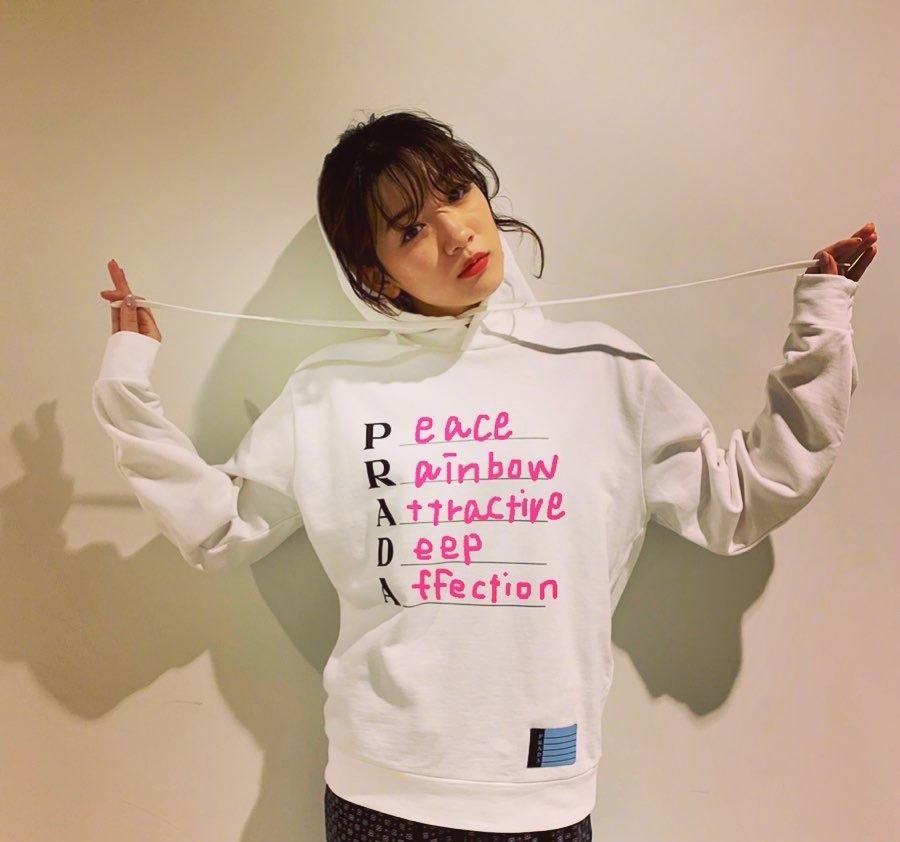 prada绿标卫衣,PRADA卫衣多少钱一件