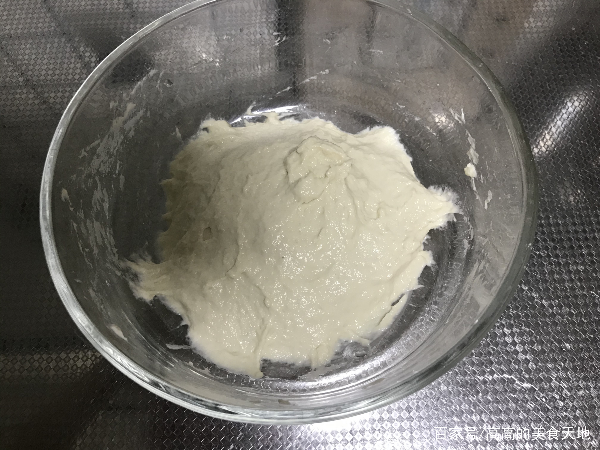 烘焙面包怎么做才松软,自制面包怎么才能不硬