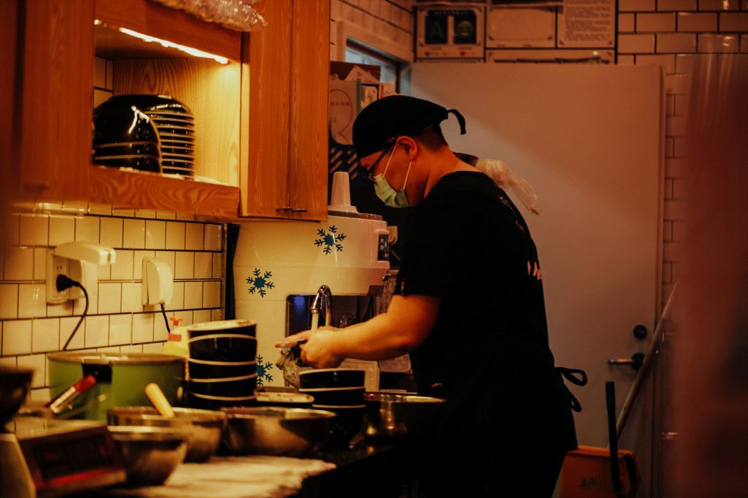 七夕节，甜甜恋爱不重要，因为“小鲜”家当季新品与你不见不散