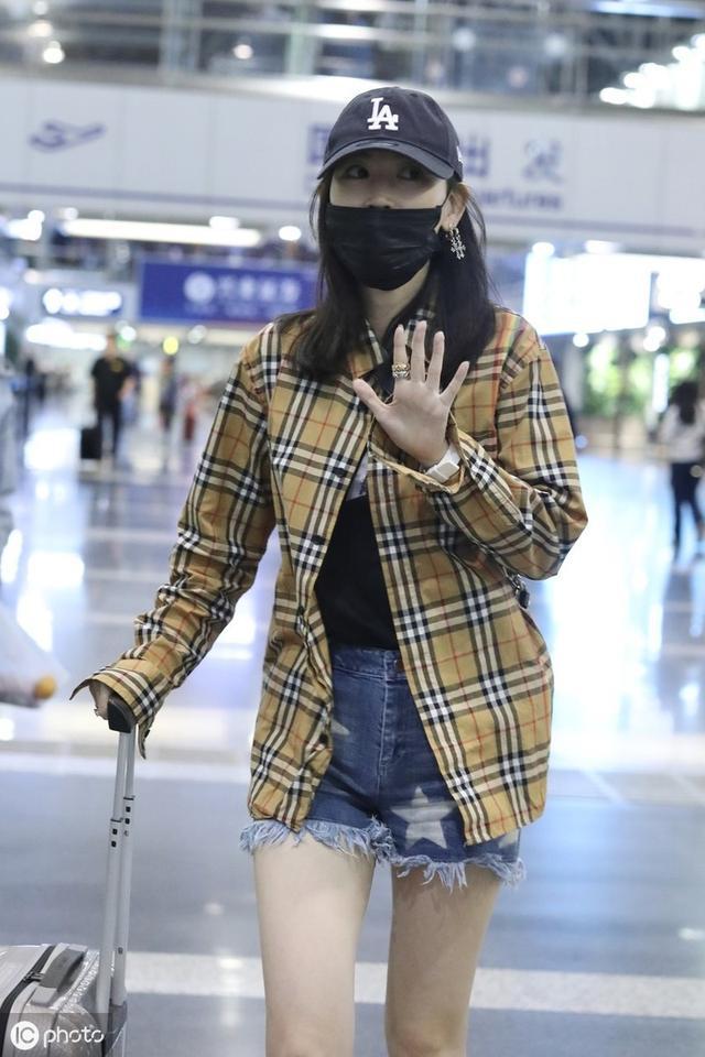 马蓉最近的穿搭,马蓉穿衣风格引热议