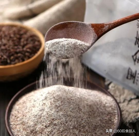 全麦粉黑荞麦粉有什么区别,全麦粉和黑全麦粉的区别