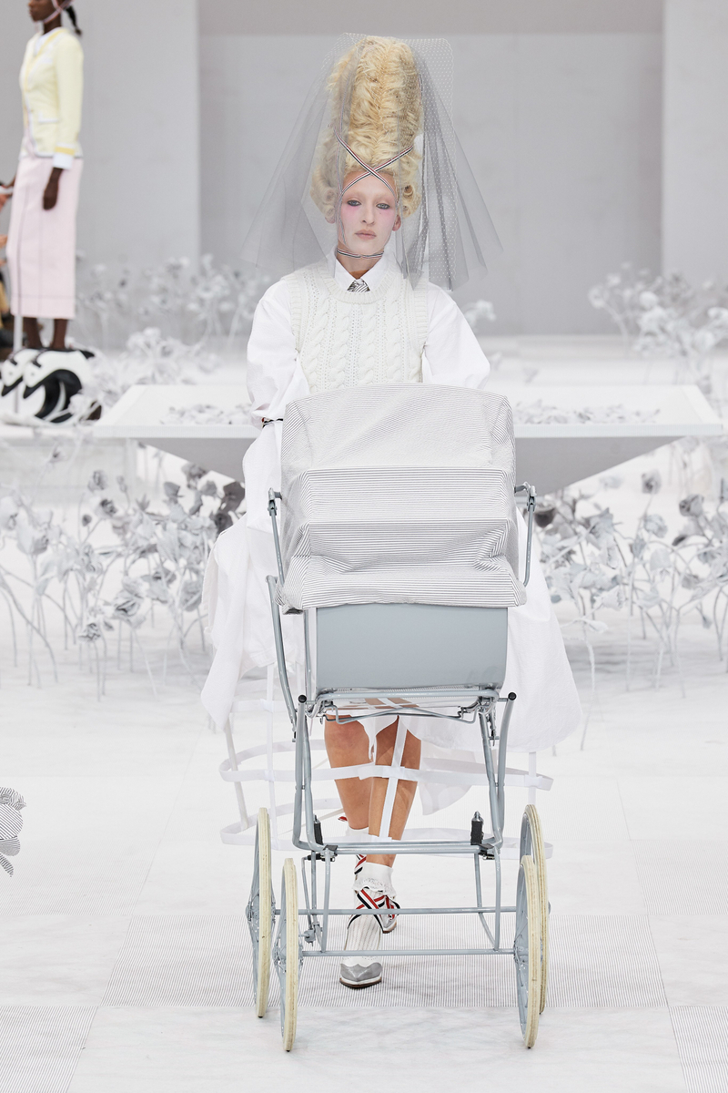 盘点四大时装周那些看不懂的奇葩设计，这15个品牌谁才是一号怪咖