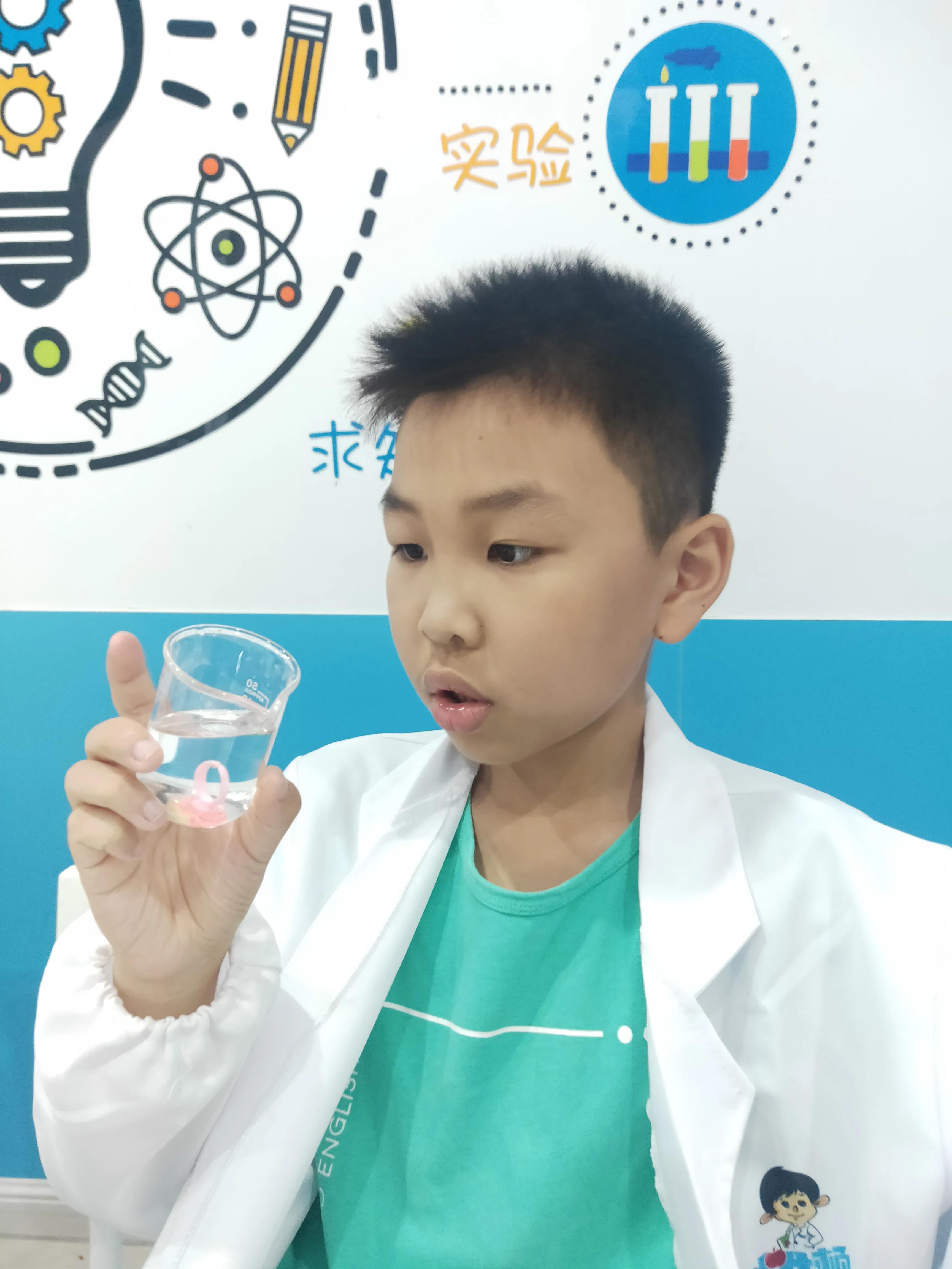 照相机为什么能拍照儿童,照相机为什么能拍照片