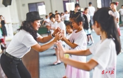 讲好武汉故事英语,讲好中国城市故事