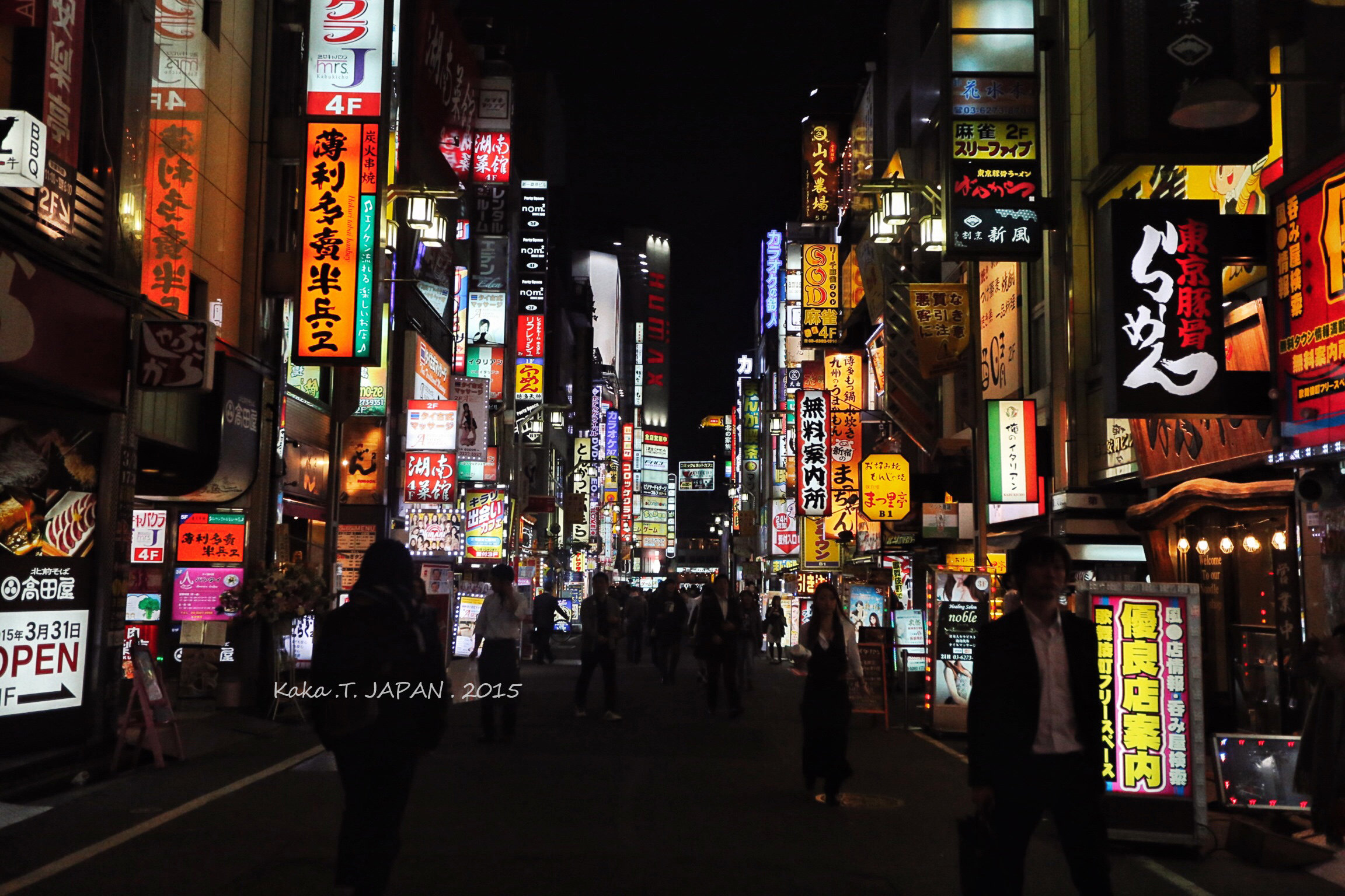 日本*灯区红**的中国男人