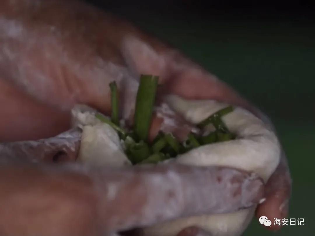 一张烧饼五个串,一张烧饼和十张肉饼