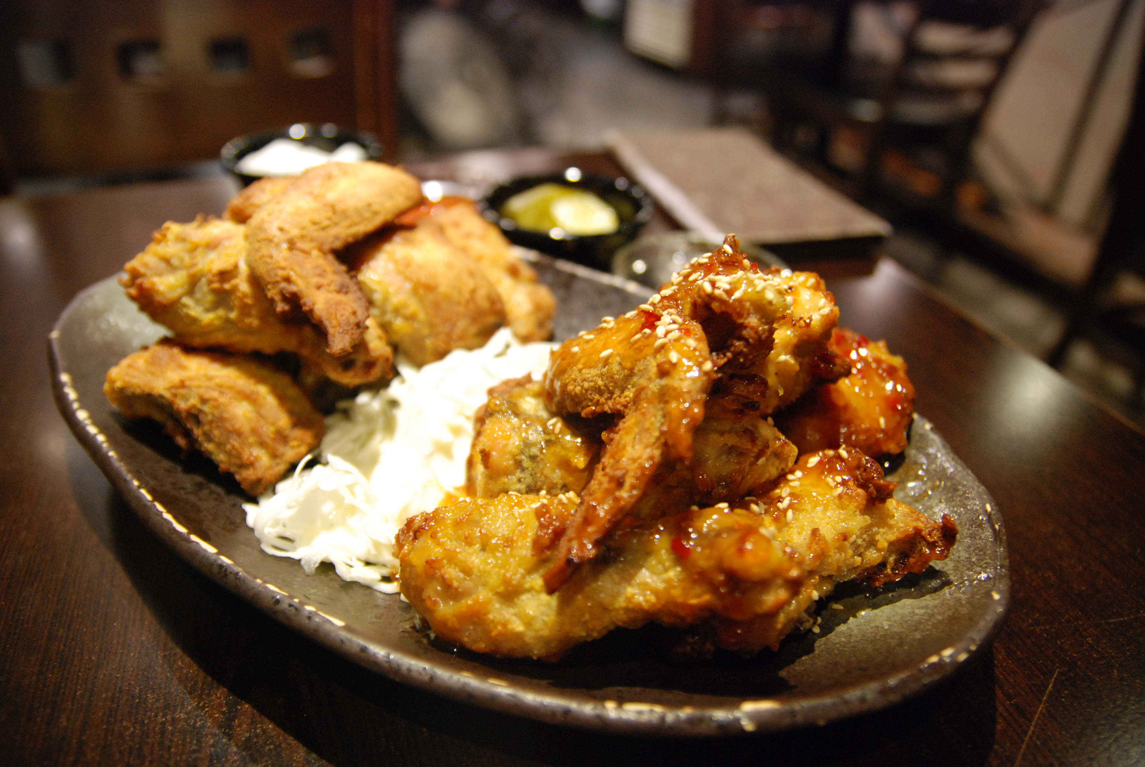 韩国紫菜包饭年糕,韩国美食一条街紫菜饭