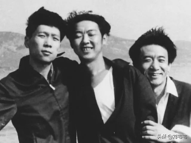 从“小学肄业”到“收藏大亨”,马未都的逆袭之路,何以非议不断