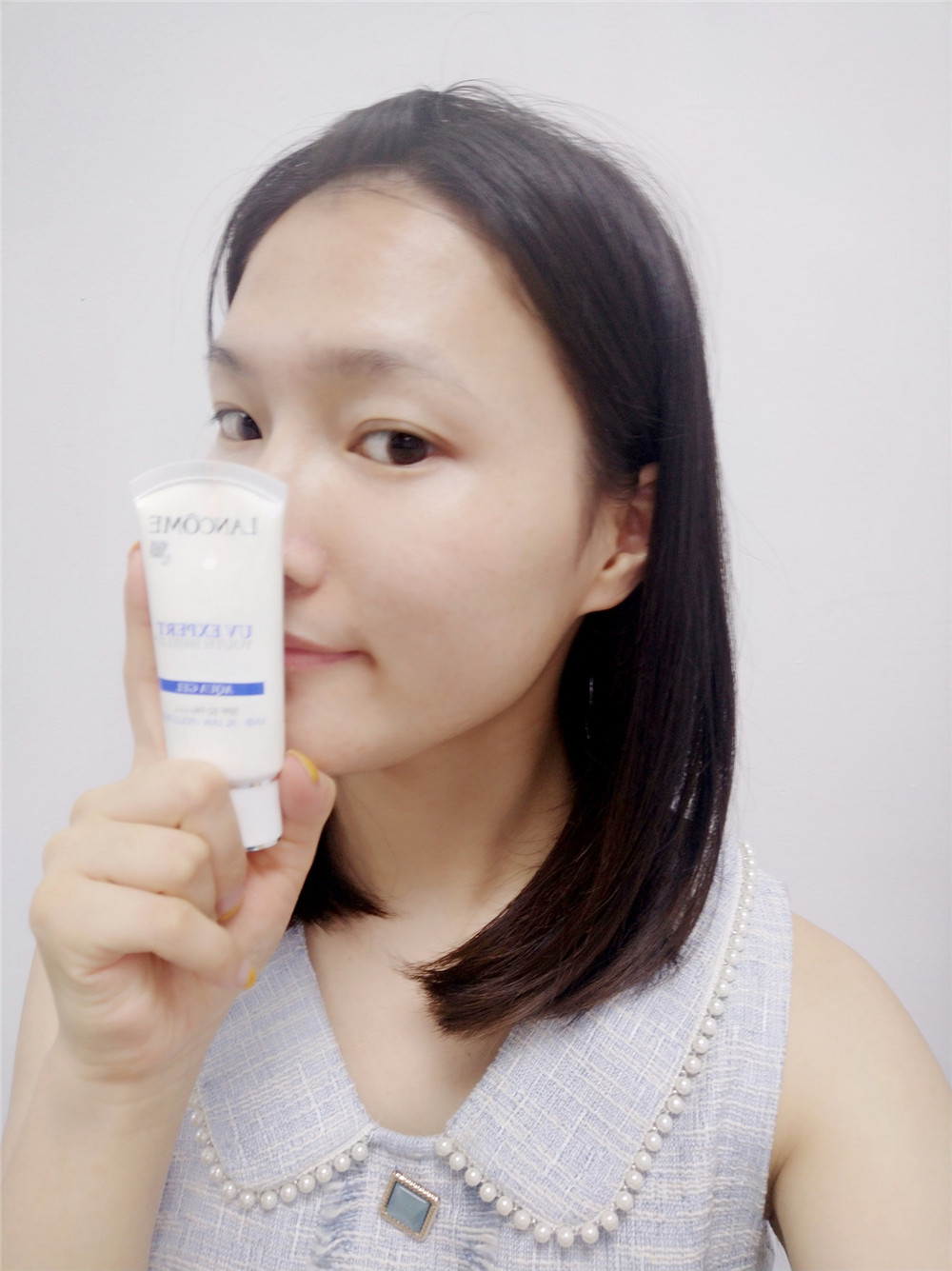 香蒲丽防晒和兰蔻小白管哪个好用 (兰蔻小白管防晒新款和旧款区别)