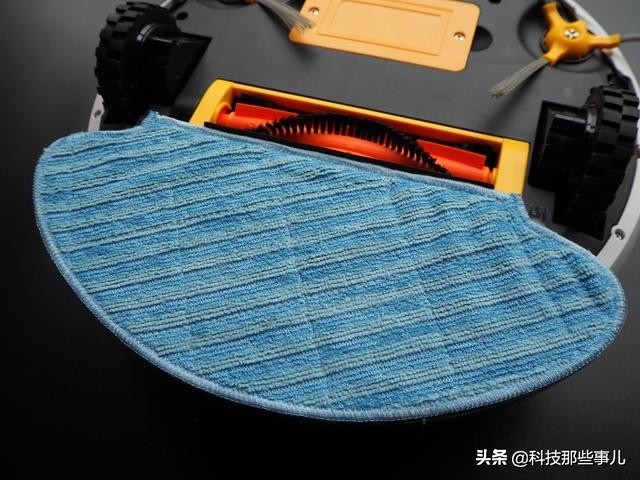 铲屎官不再抓耳挠腮的福利,千元扫地机器人小狗R30上手体验