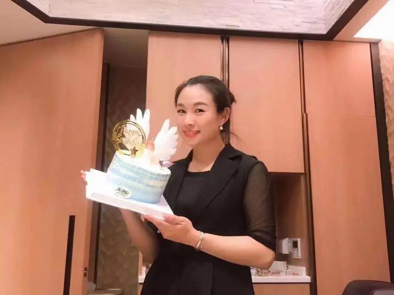 从负债累累到身价千亿,从负债累累到千亿富翁