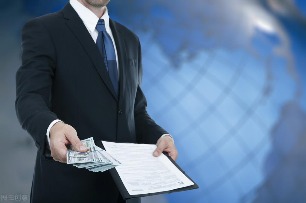 好好挣钱吧别整天为爱情烦恼,没有爱情的时候就好好爱自己