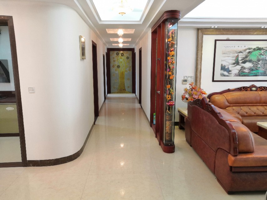 普宁寸土寸金的繁华商圈中,最为低调的贵族房,流沙盛世华庭!