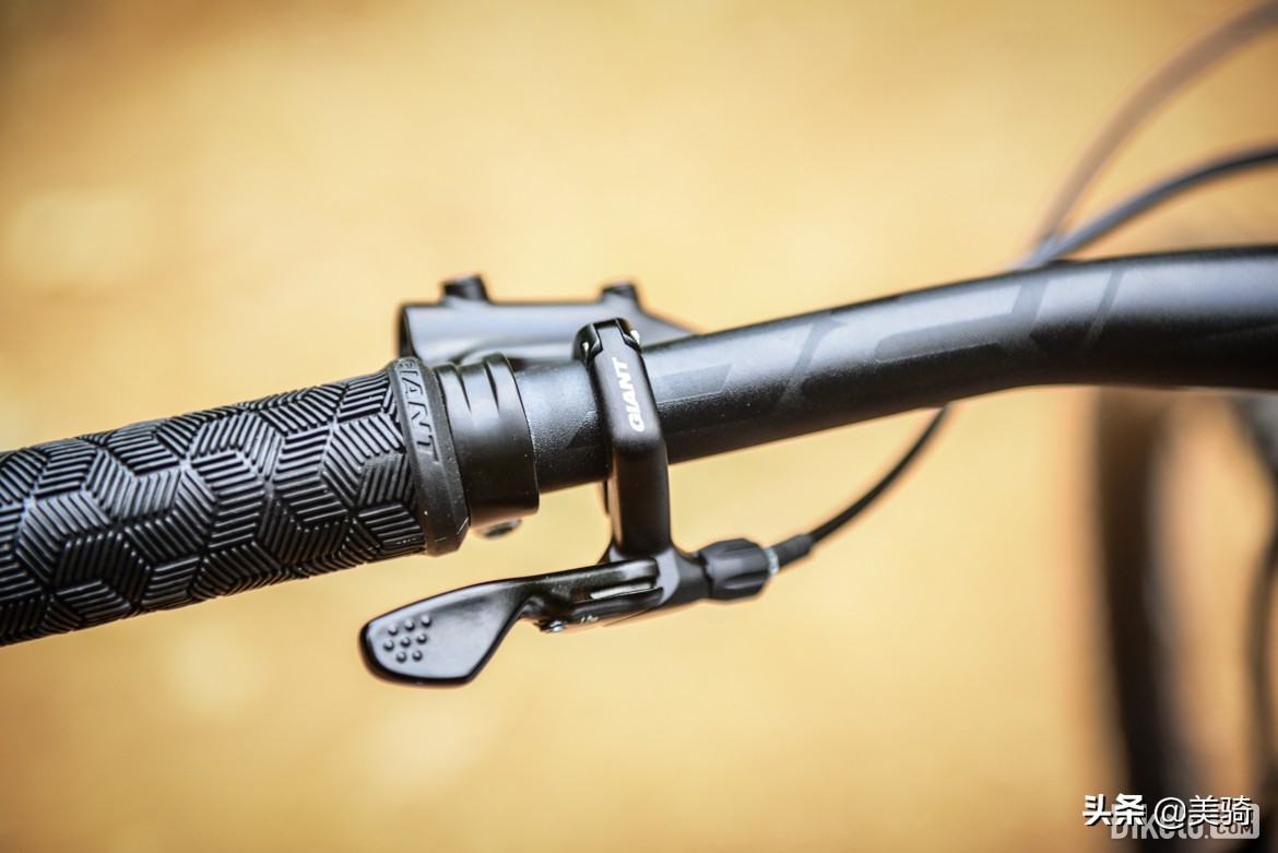 捷安特入门山地车测评,捷安特山地车公路车测评