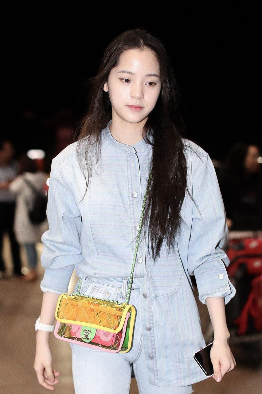 很流行的塑料包品牌,夏天包什么颜色好卖