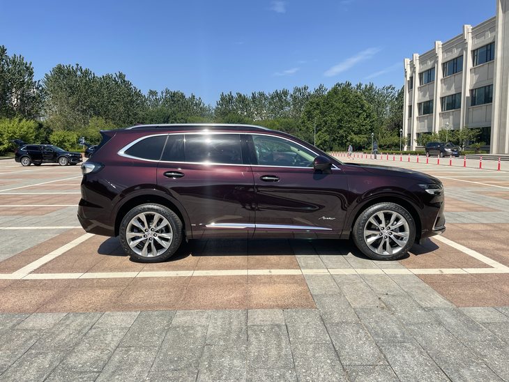 2023款昂科威plusavenir艾维亚五座版,2020款昂科威s652t四驱avenir艾维亚