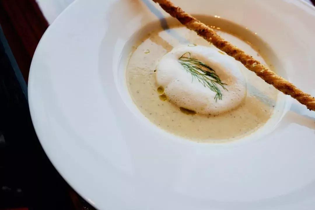 住过无数家W,却被新开业的西安W迷到愣神！原来真存在流光溢彩的梦