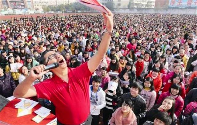 李阳为什么学英语,中国人说英语李阳的现状