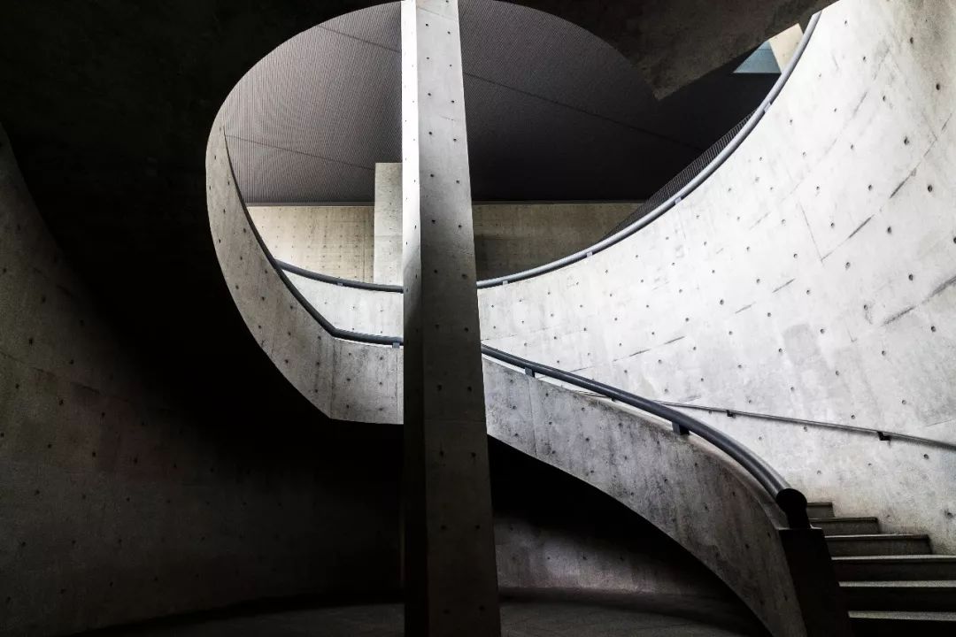 进了图书馆就不想走了的文案,进了图书馆就不想走了