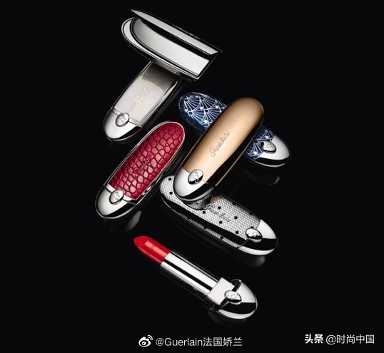 宅家一个月，请先涂了这支口红再去复工