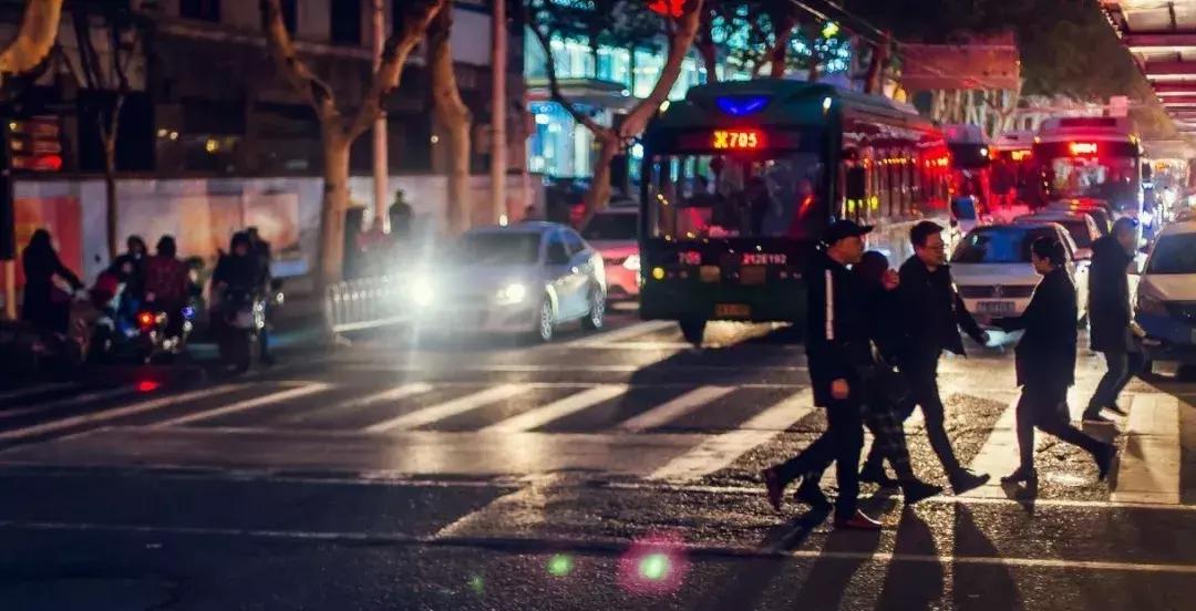 武汉均薪都8229元了，你为什么只能拿3000元的工资