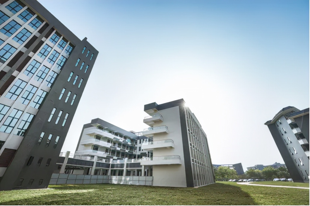 这所院校的省级品牌专业太棒了!期望成为中药学人才的小伙伴冲鸭