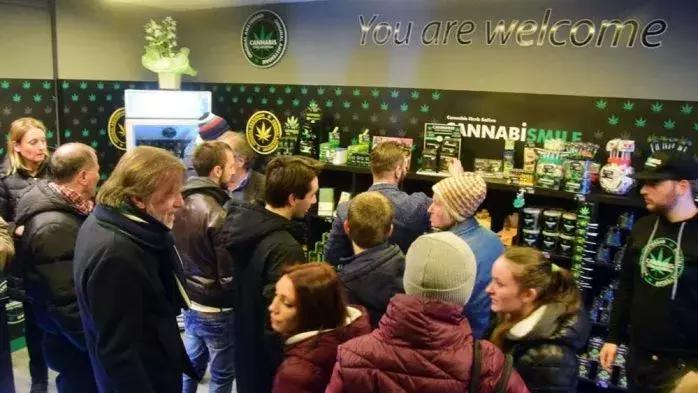 黑胶图书馆|*院妓**改造的唱片店，男人女人都想去