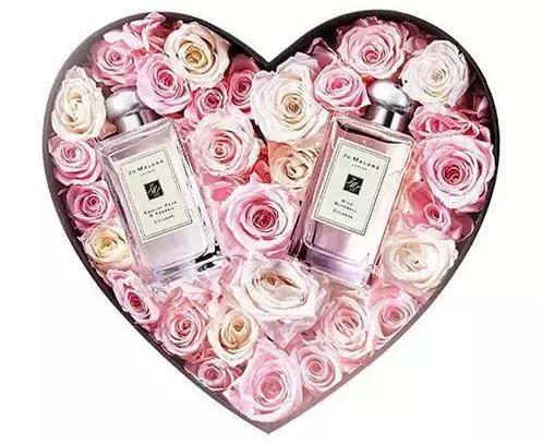 告白口红、限定美妆、多重组合解锁少女心，这个七夕谁最“撩”？