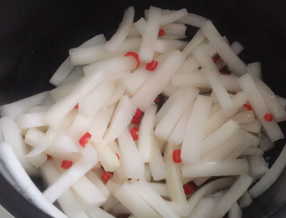 泡萝卜条的做法甜酸脆最简单,萝卜条怎么泡脆甜