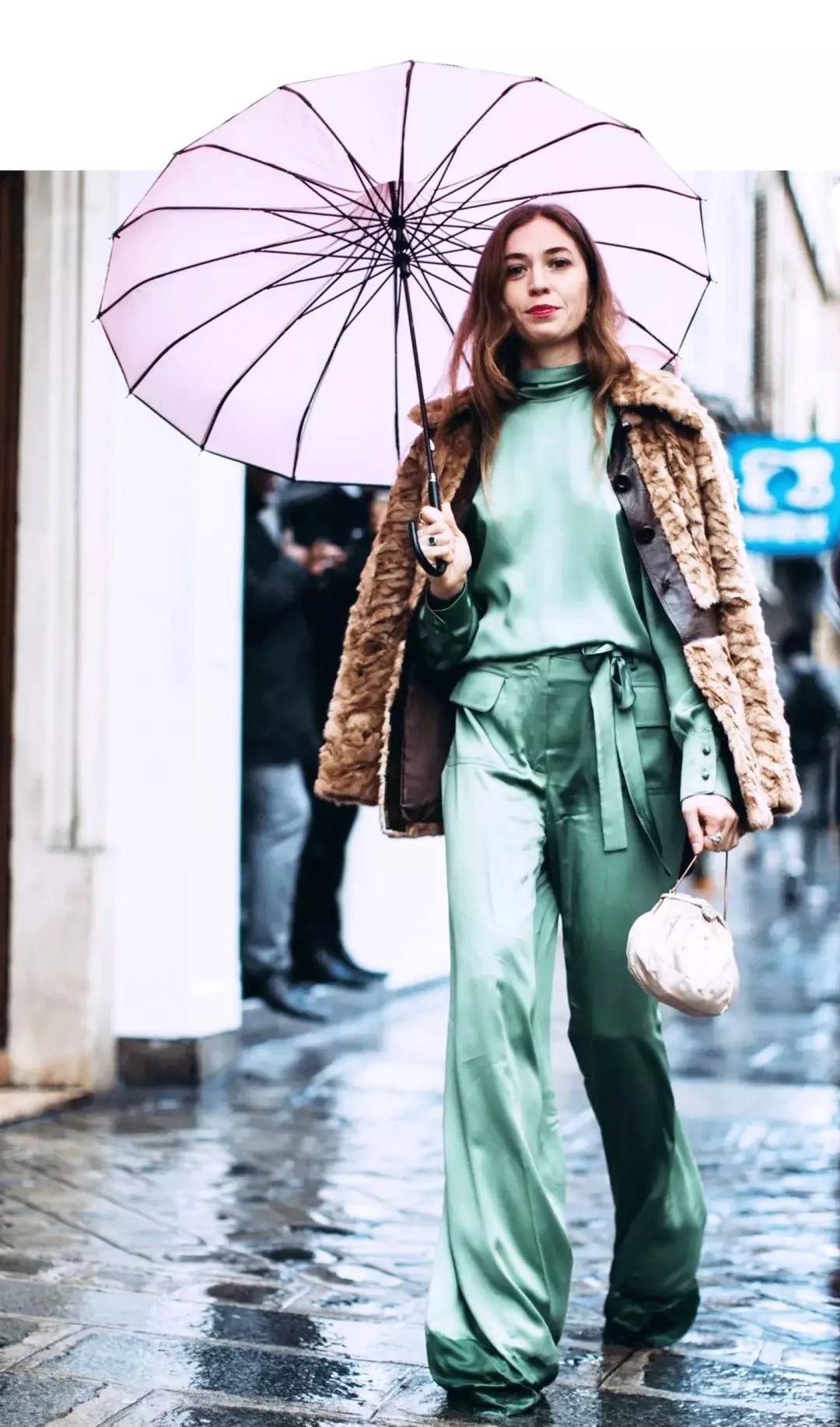 真丝衣服怎么洗涤和保养方法视频,真丝衬衫的正确洗涤方法