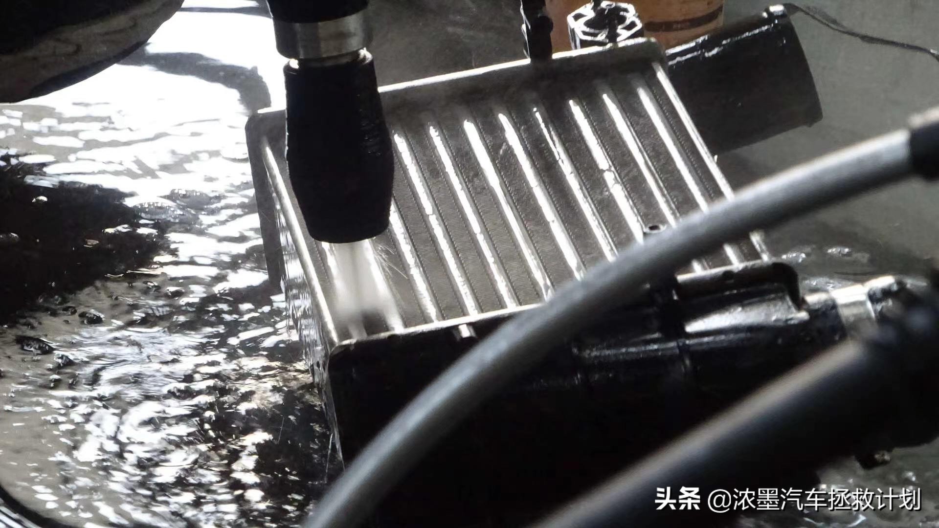 情怀老车帕萨特b5翻新,经典老车b5帕萨特翻新复活