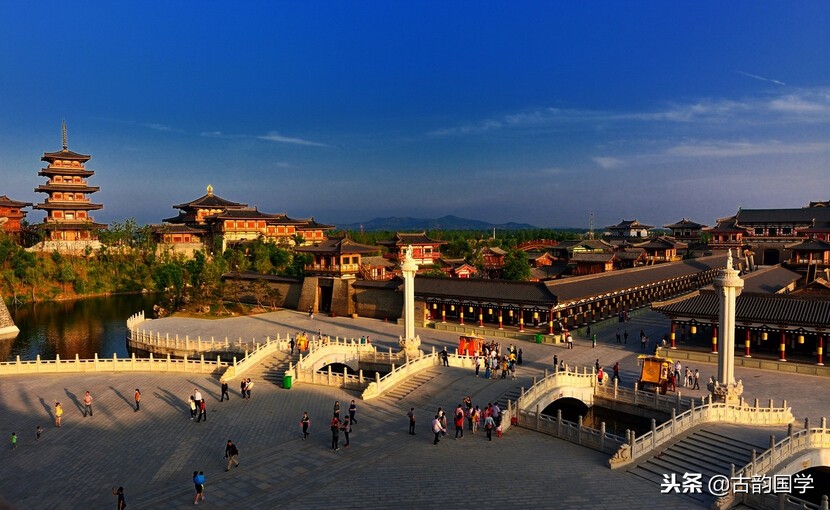 一座城一首诗一幅画,一座城一首诗视频