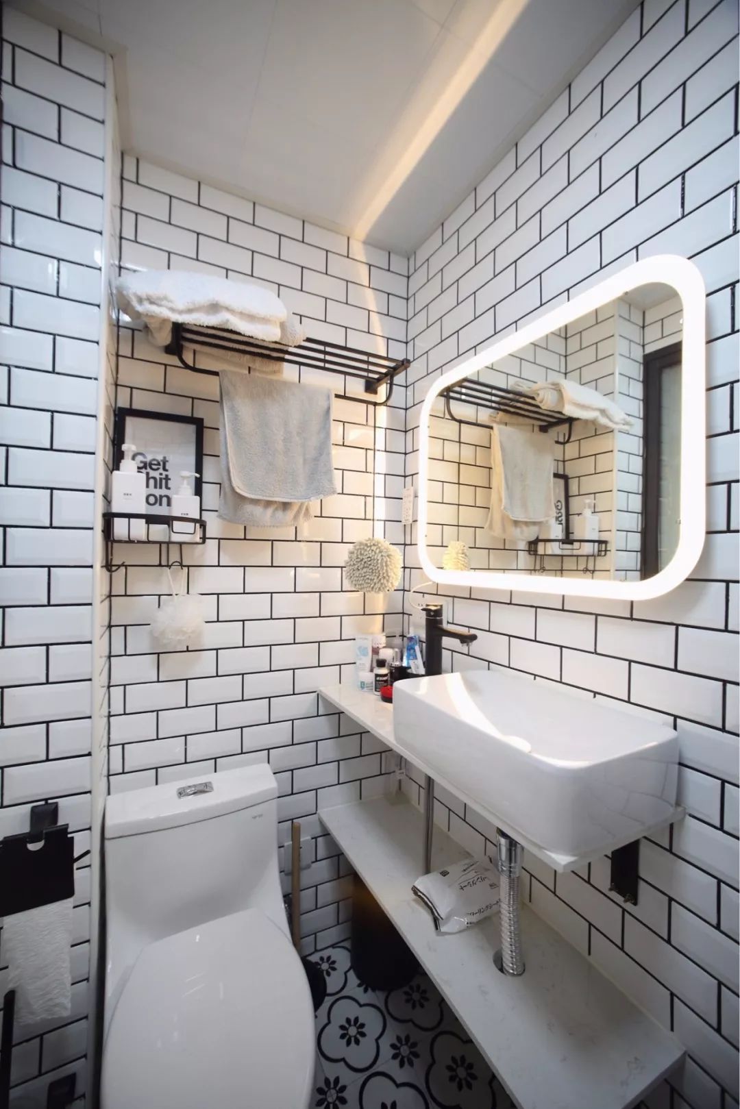 卫生间小毛巾架用哪种,卫生间打孔挂毛巾架会影响防水吗