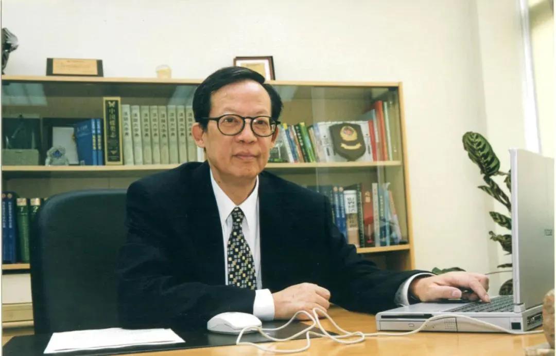 欠债3000亿宣布破产,欠债一千多个亿的公司倒闭