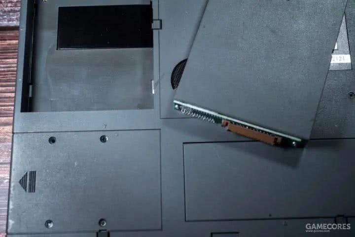 一百多块买个26年前的笔记本,我改了改,还能上网