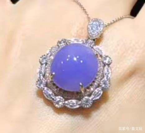 翡翠海蓝之谜是什么颜色,乌鸡翡翠什么颜色价值高