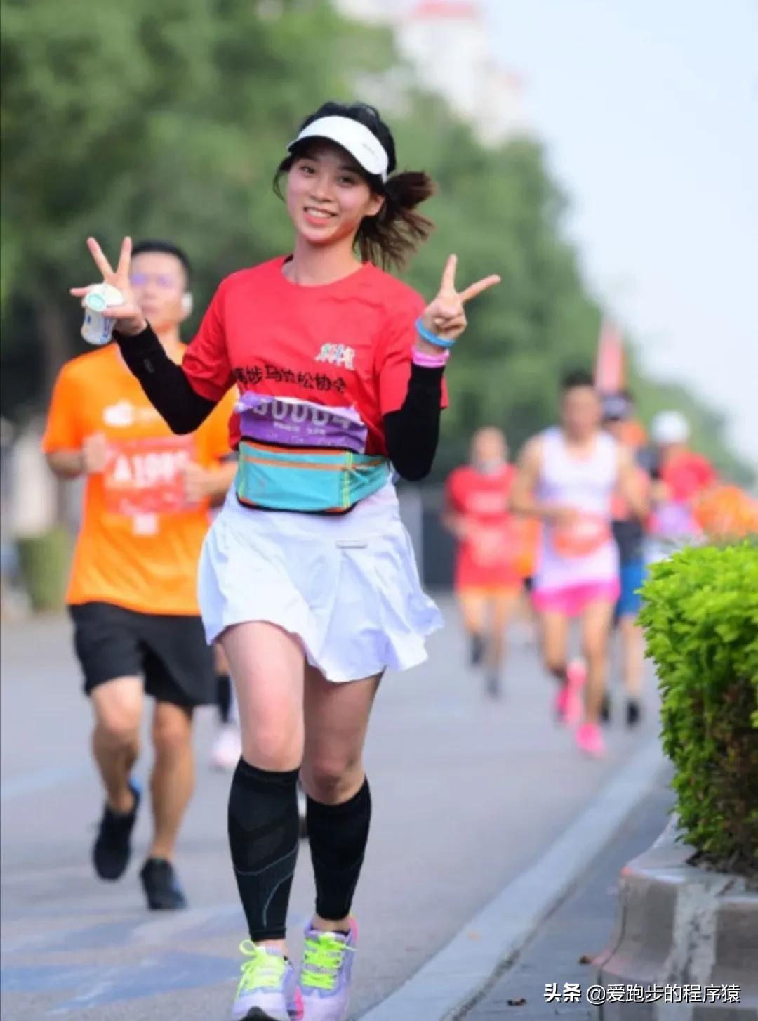 冬天一跑步腿就酸痛,冬天跑步小腿酸痛怎么回事