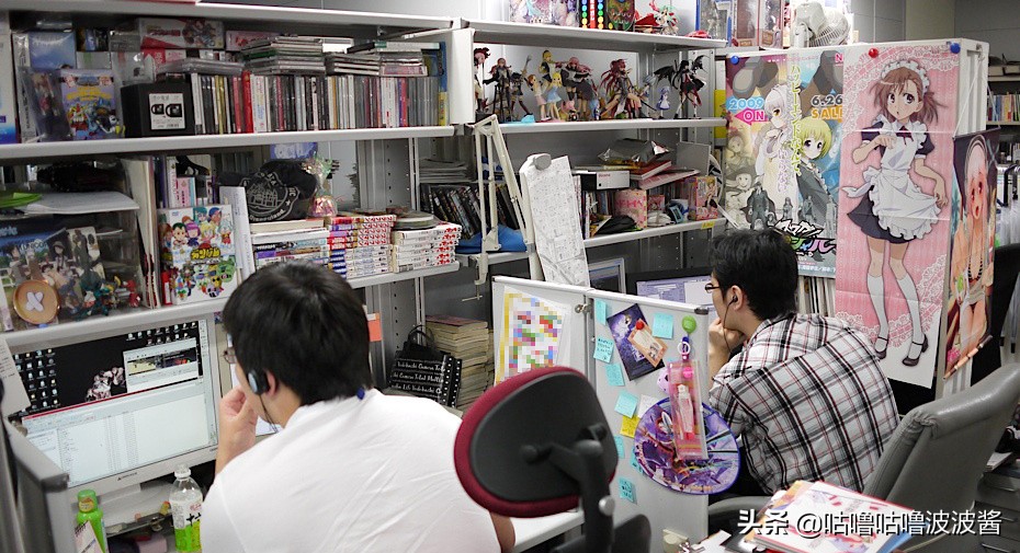 漫画家版权收入,漫画家收入为什么高