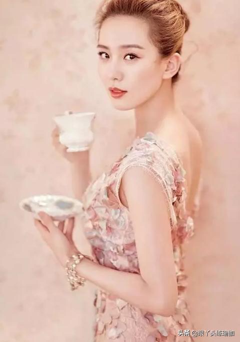 面部瑜伽去皱纹步骤,能减少脸部皱纹的瑜伽动作