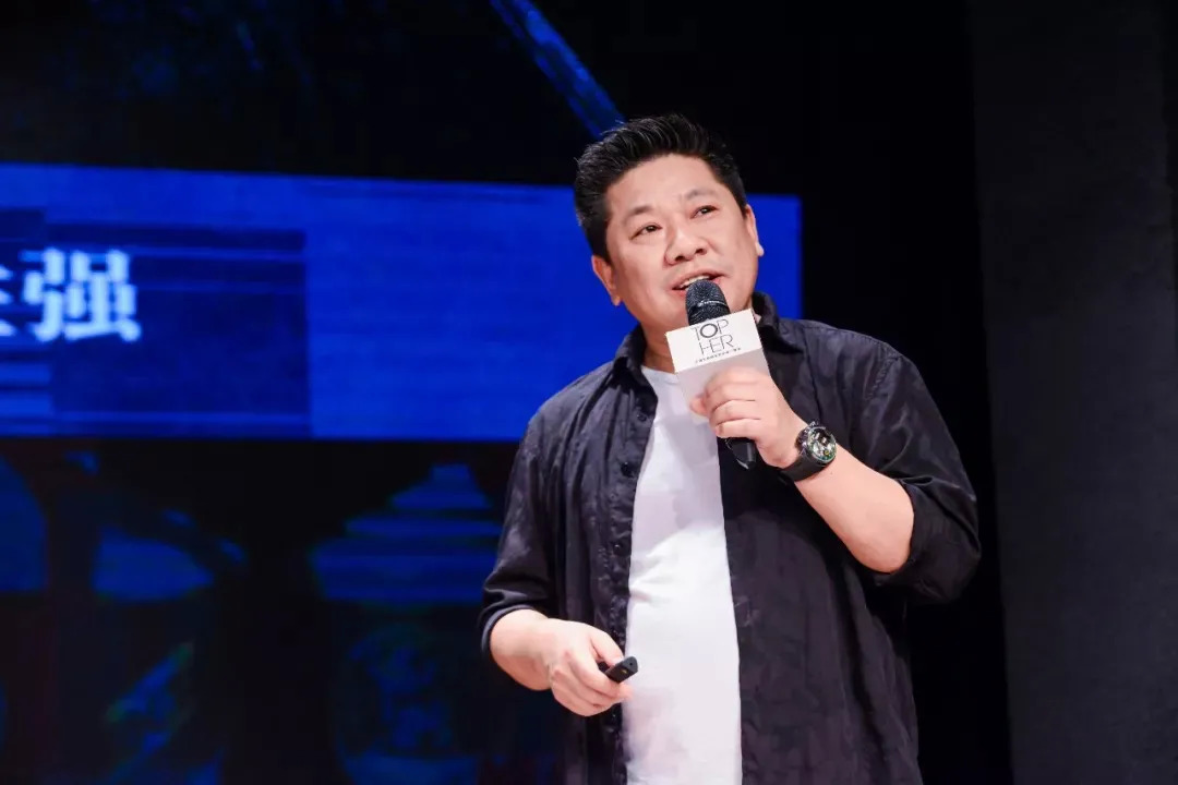 “背背佳之父”杜国楹，如何收割“智商税”？